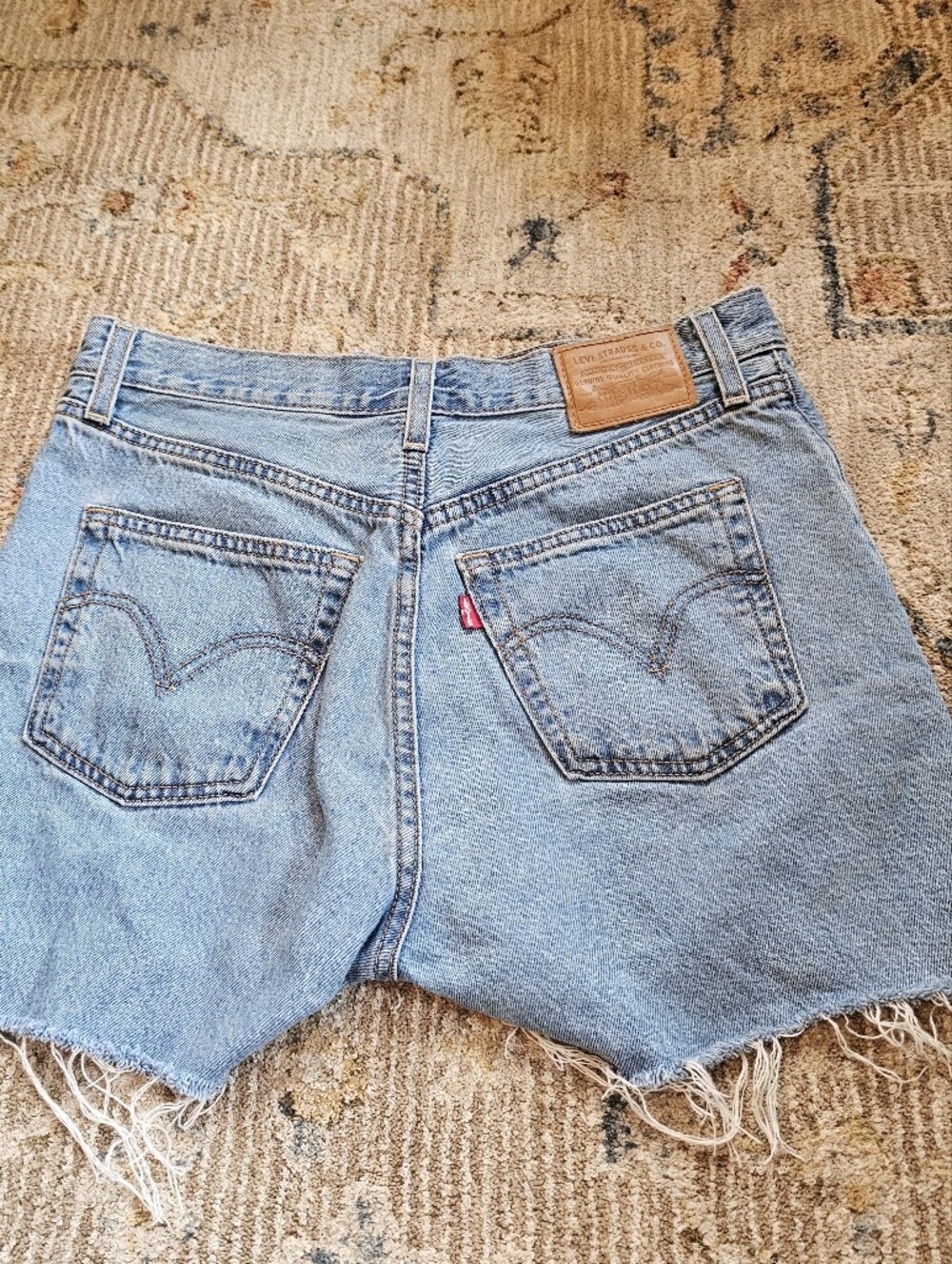 Levis Big E Shorts Sz 27 With 2.5" Inseam